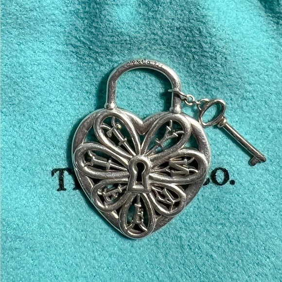 Tiffany & Co Sterling Silver Filigree Heart and Key Pendant - No Chain - Picture 5 of 6